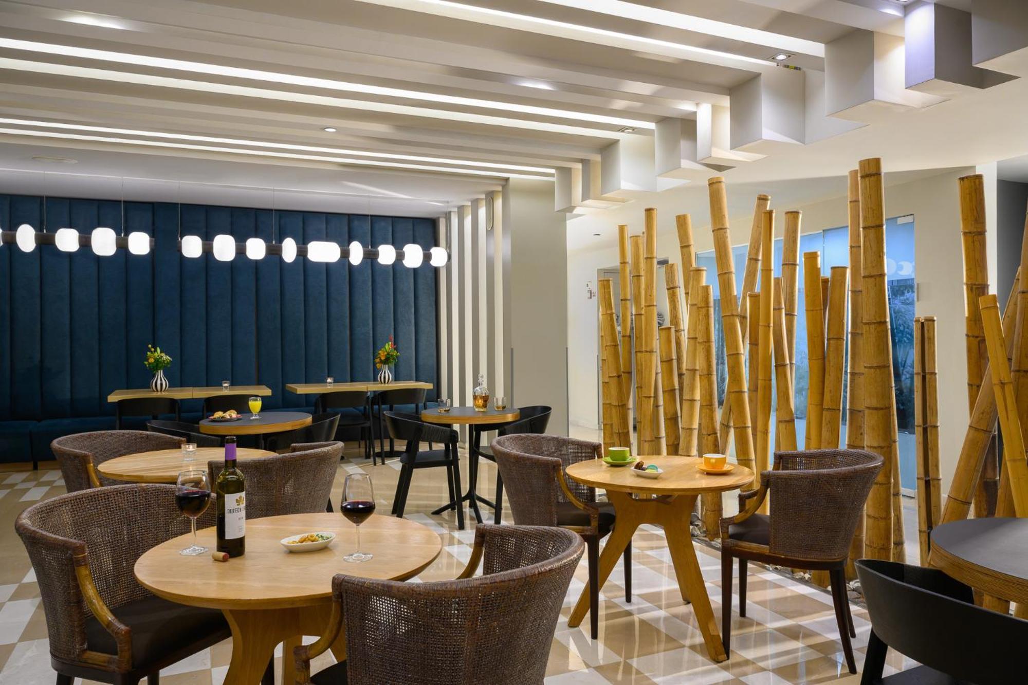 班古里昂机场萨杜特酒店 - 阿特拉斯精品酒店 Beer Yaakov 外观 照片